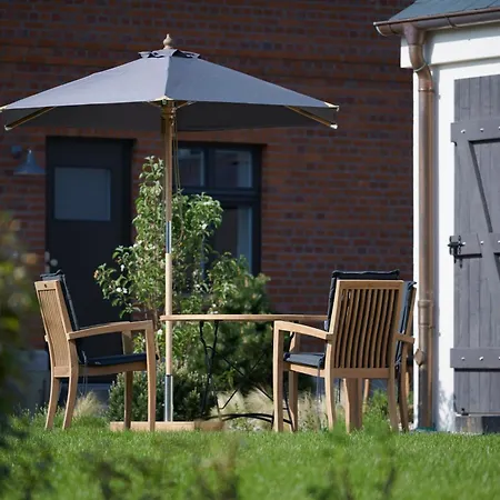 Elsas Enkel - Lotte Waabs